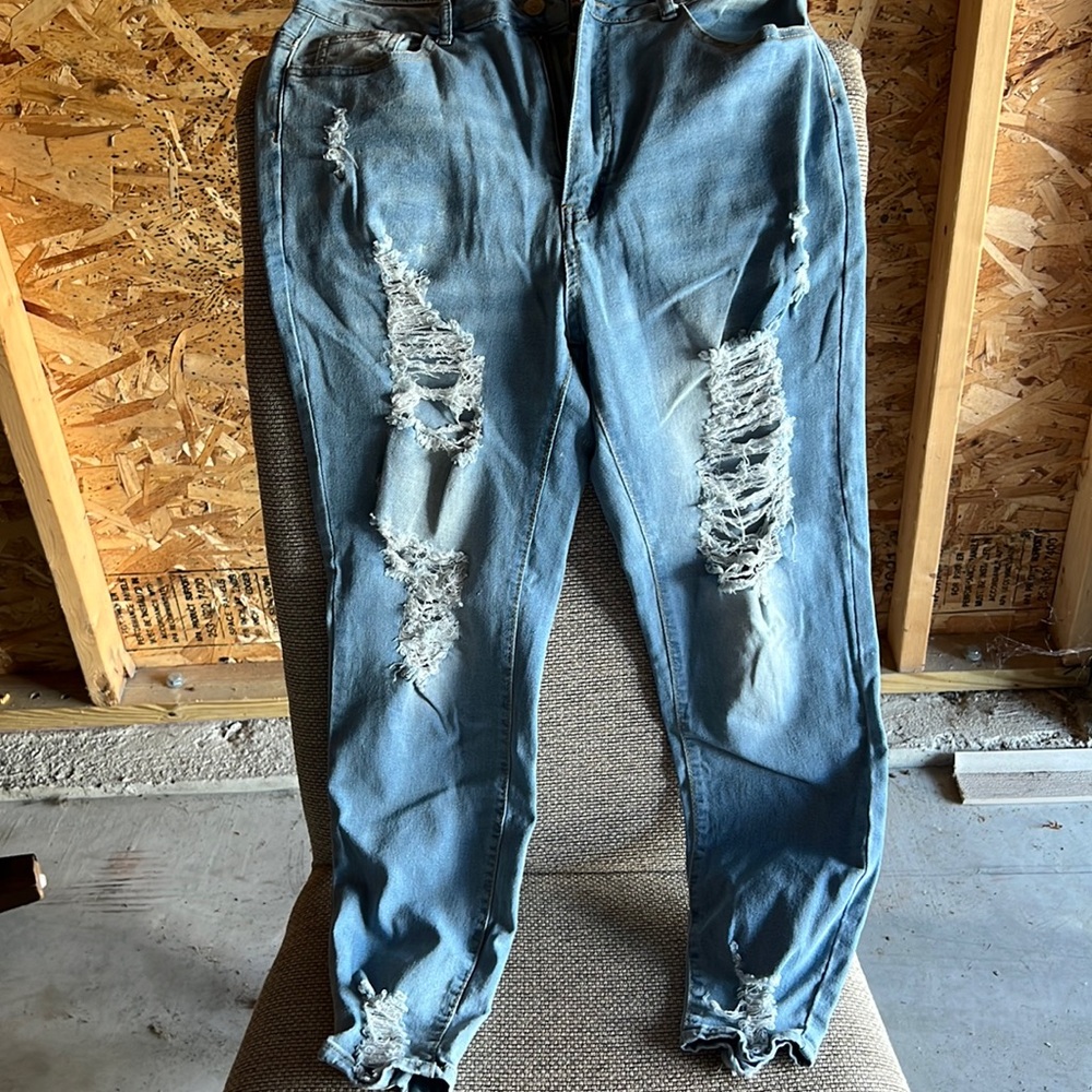 SHEIN ripped jeans light wash skinny